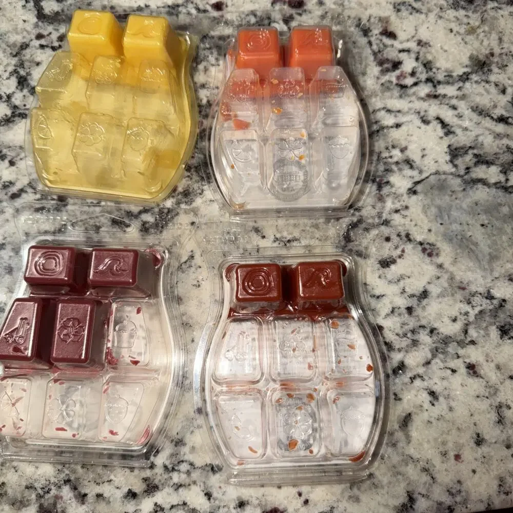 Scentsy Bar Scented Wax Melts 3.2 Oz Mixed Lot Of 4 Used 10 Individual Cubes REM